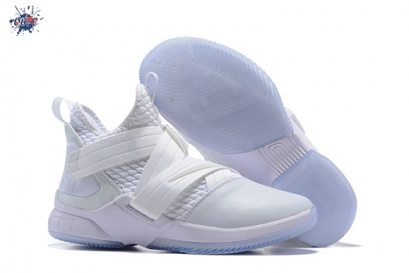 Meilleures Nike Lebron Soldier XII 12 Blanc